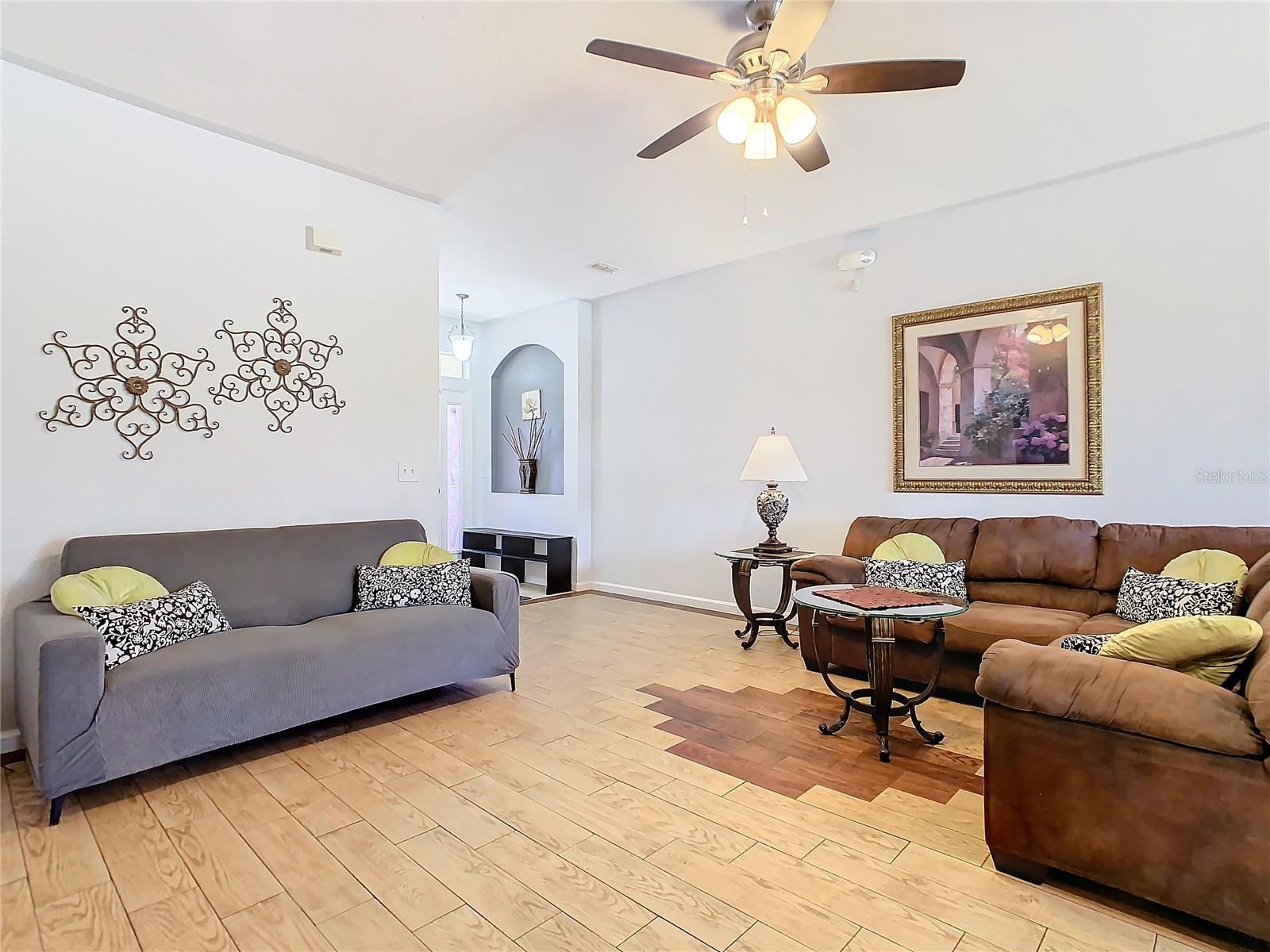 2641 OLD KENT CIR, KISSIMMEE, FL, 34758