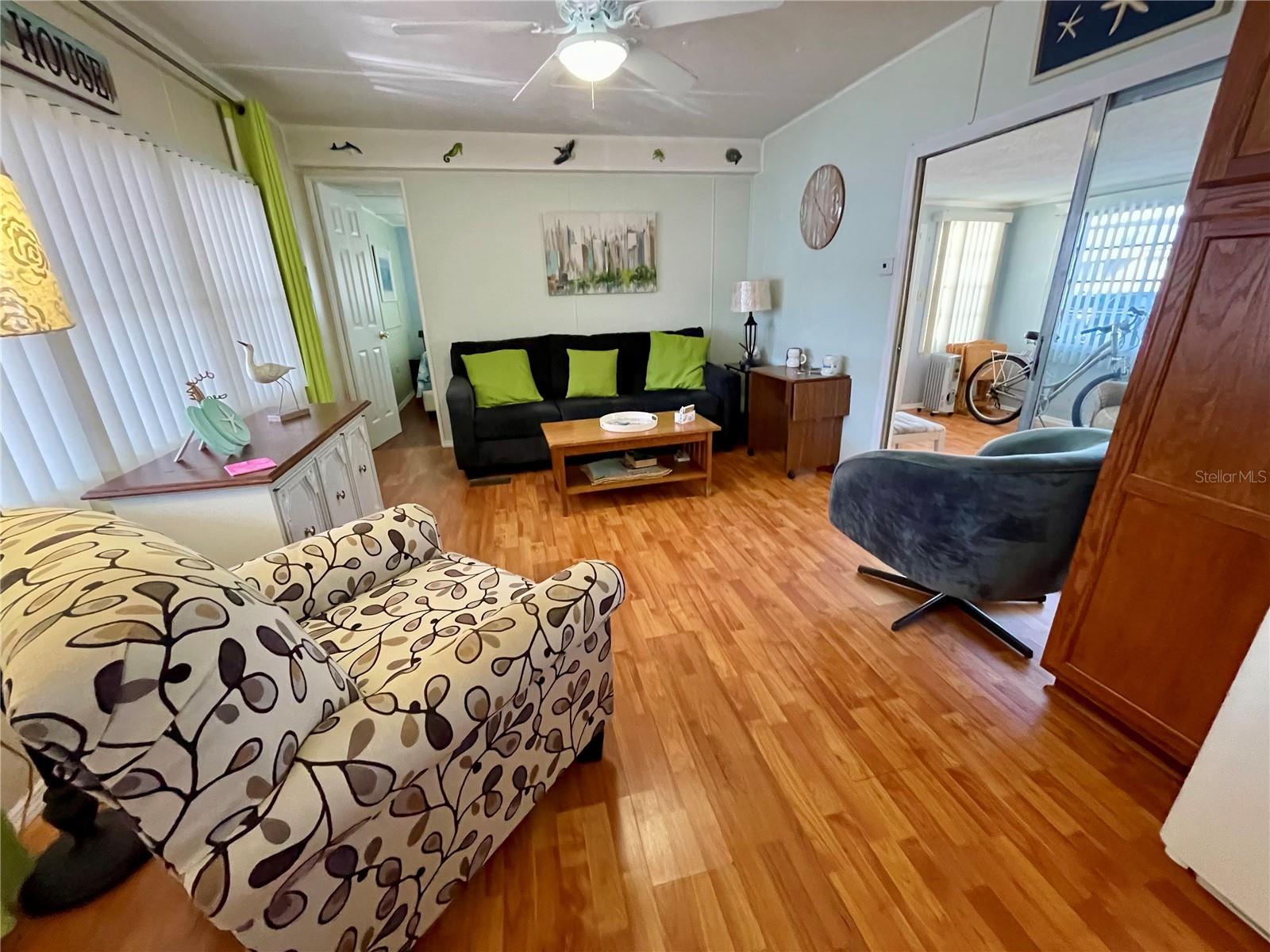 TB8448545 Property Photo