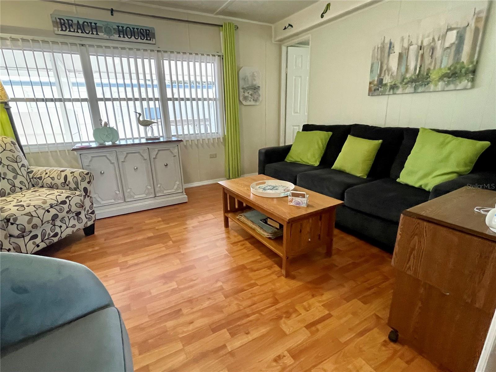 TB8448545 Property Photo