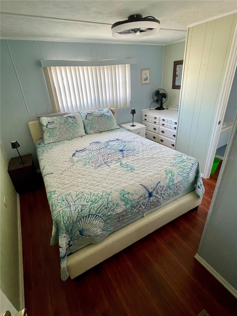 TB8448545 Property Photo