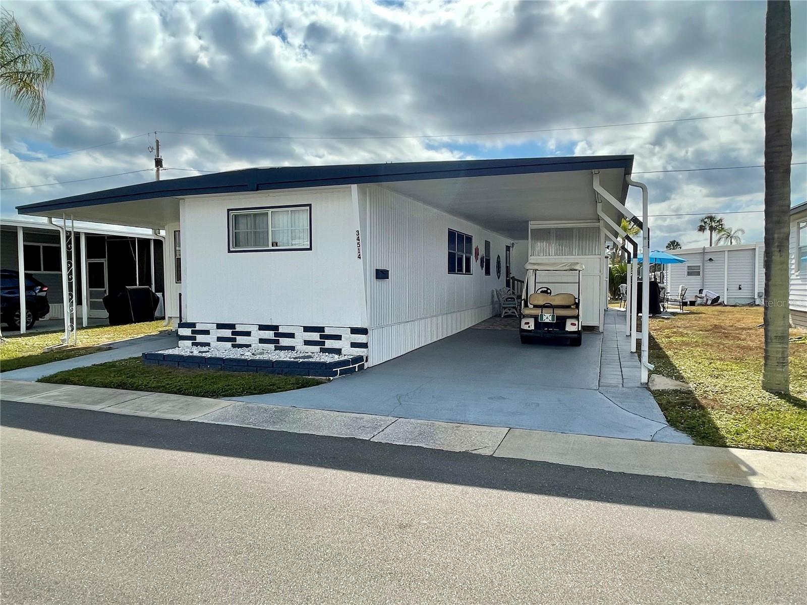 TB8448545 Property Photo