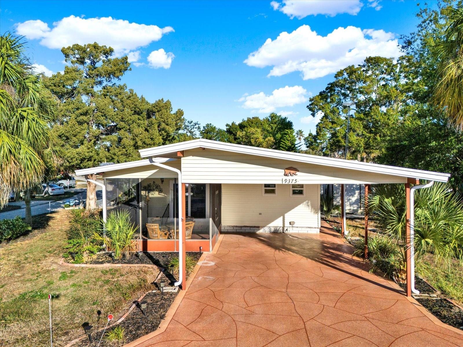 9375 GRIZZLY BEAR LN, WEEKI WACHEE, FL, 34613