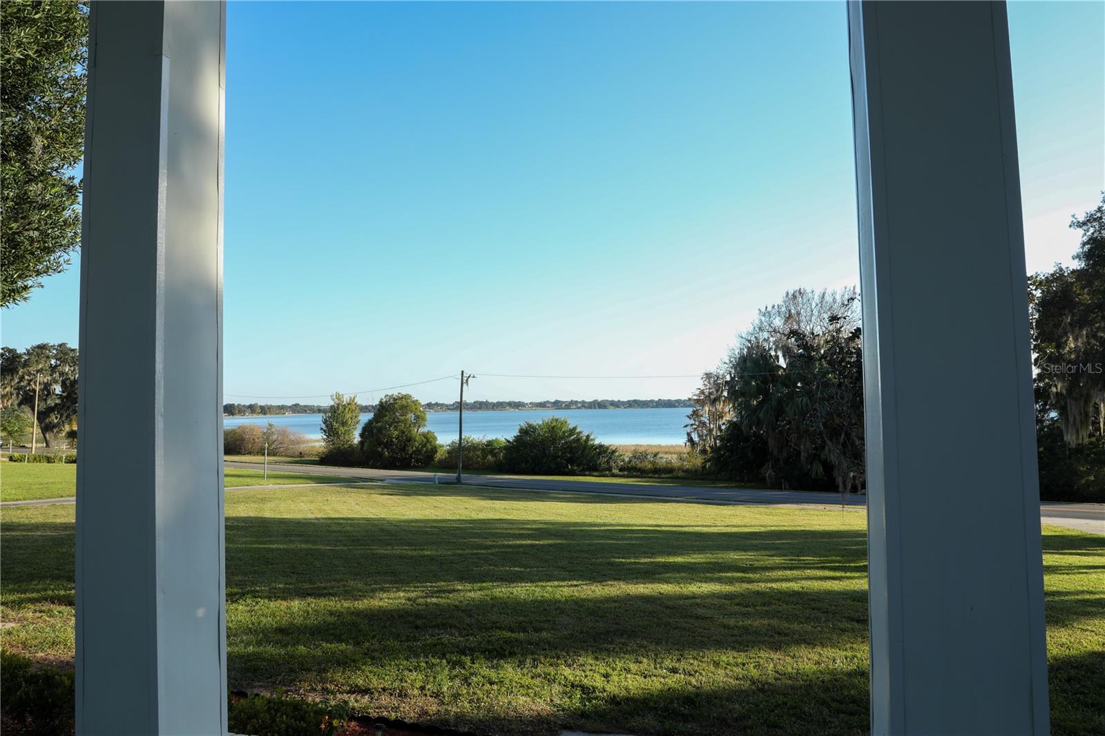 1542 LAKE ARIANA BLVD, AUBURNDALE, FL, 33823