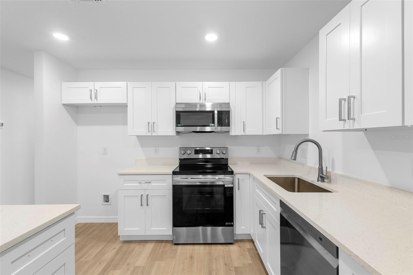 2264 SUANEE, EUSTIS, FL, 32726