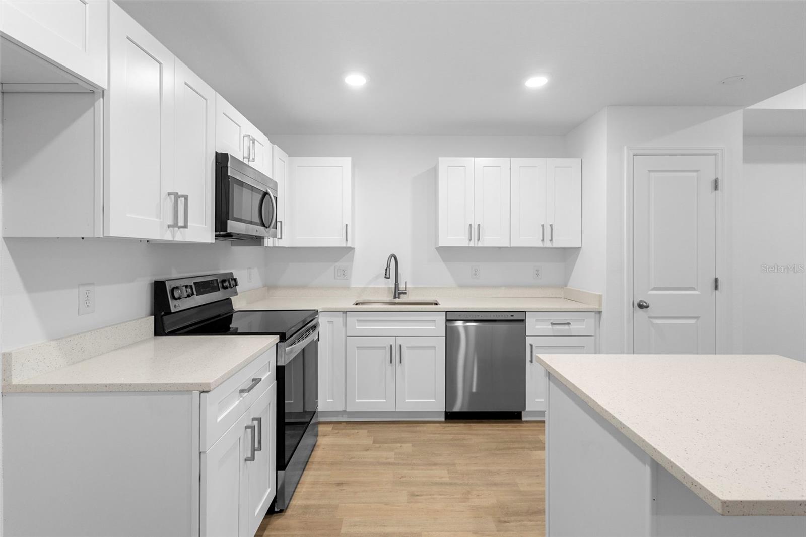 2264 SUANEE, EUSTIS, FL, 32726