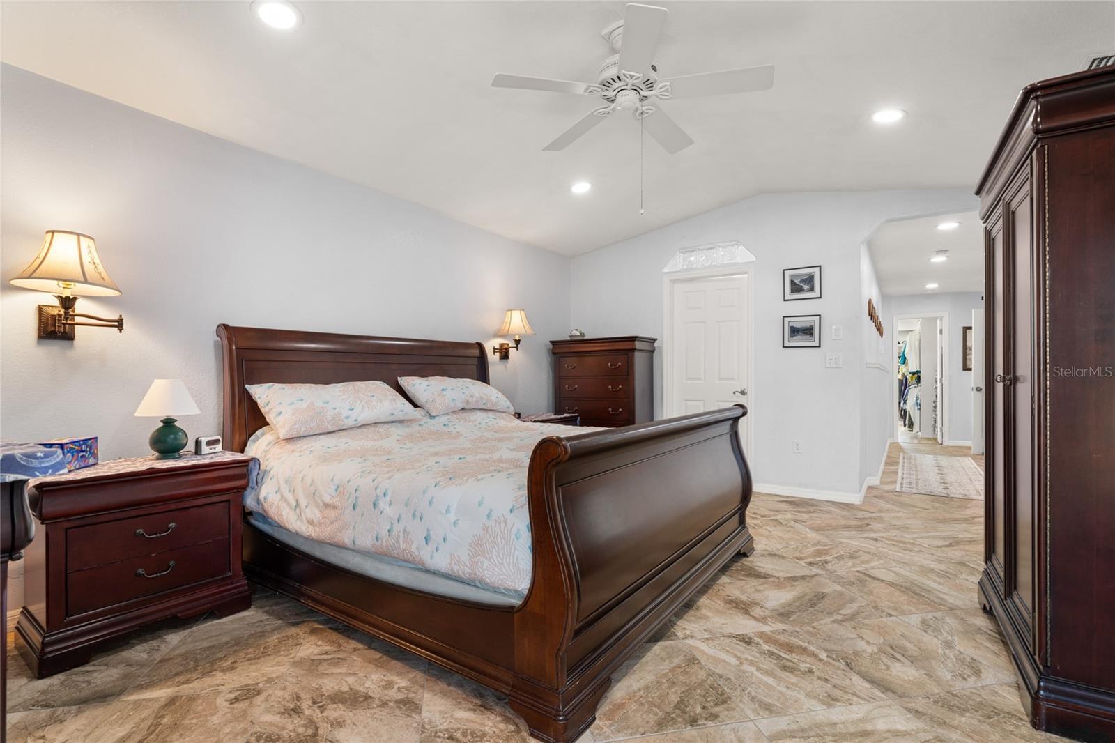 136 CREEK DR SE, PORT CHARLOTTE, FL, 33952