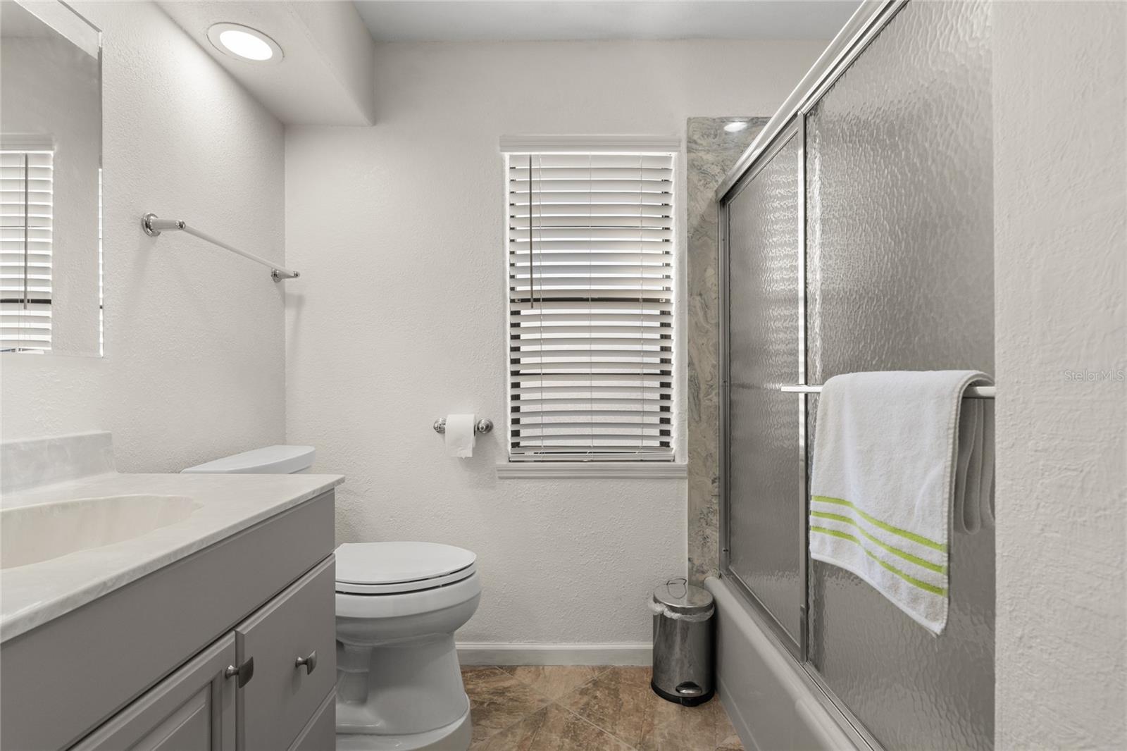 136 CREEK DR SE, PORT CHARLOTTE, FL, 33952