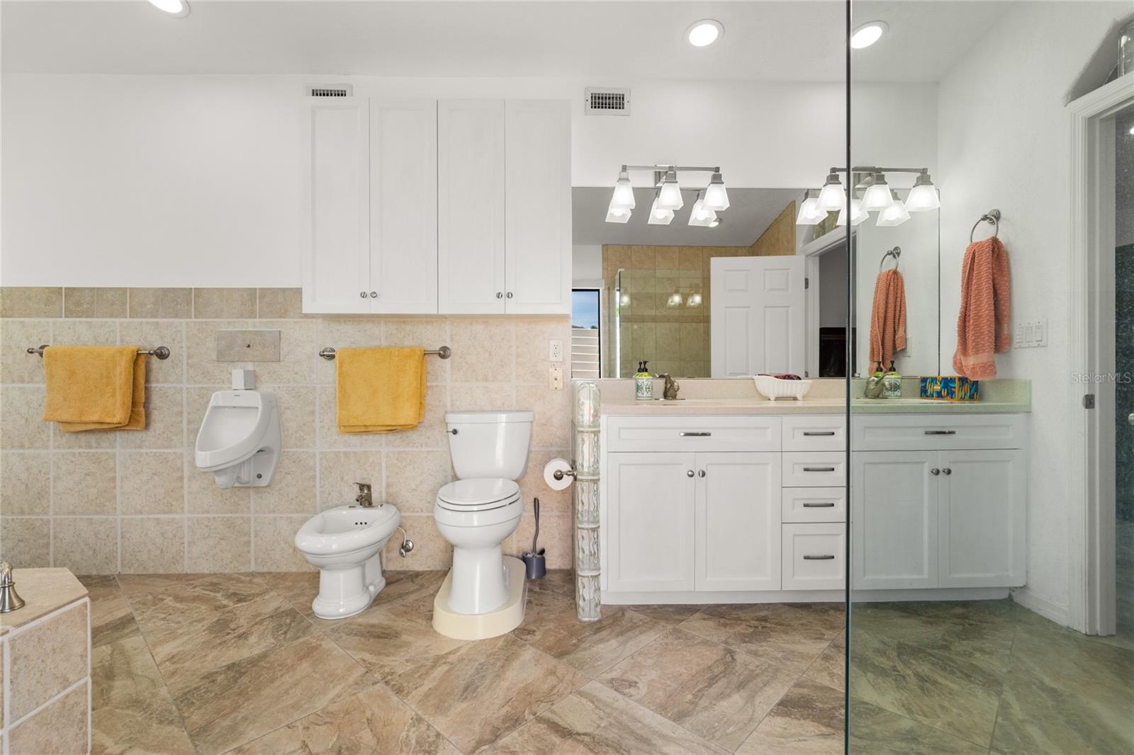 136 CREEK DR SE, PORT CHARLOTTE, FL, 33952