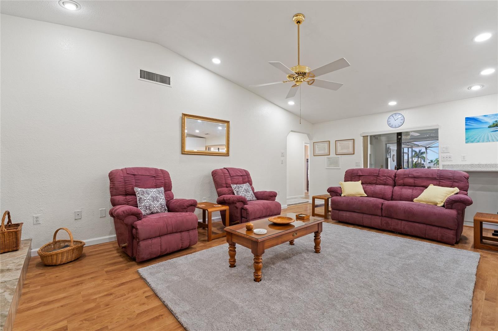 136 CREEK DR SE, PORT CHARLOTTE, FL, 33952