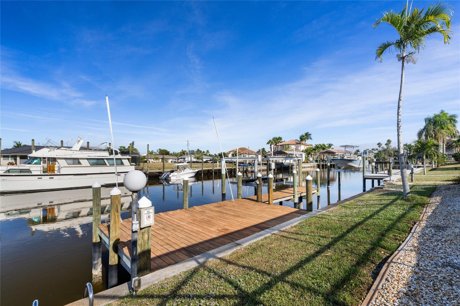 136 CREEK DR SE, PORT CHARLOTTE, FL, 33952