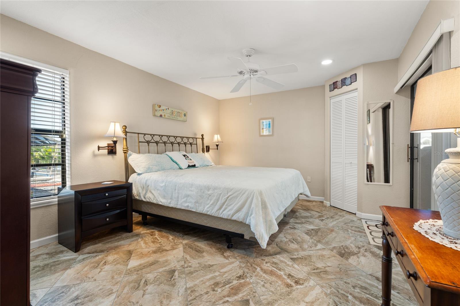 136 CREEK DR SE, PORT CHARLOTTE, FL, 33952