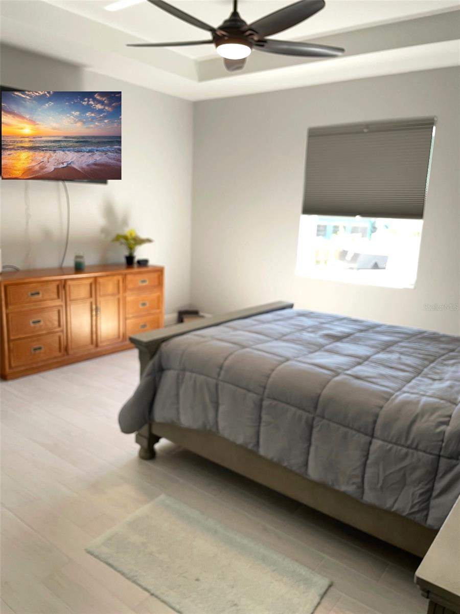 549 E TARPON BLVD NW, PORT CHARLOTTE, FL, 33952