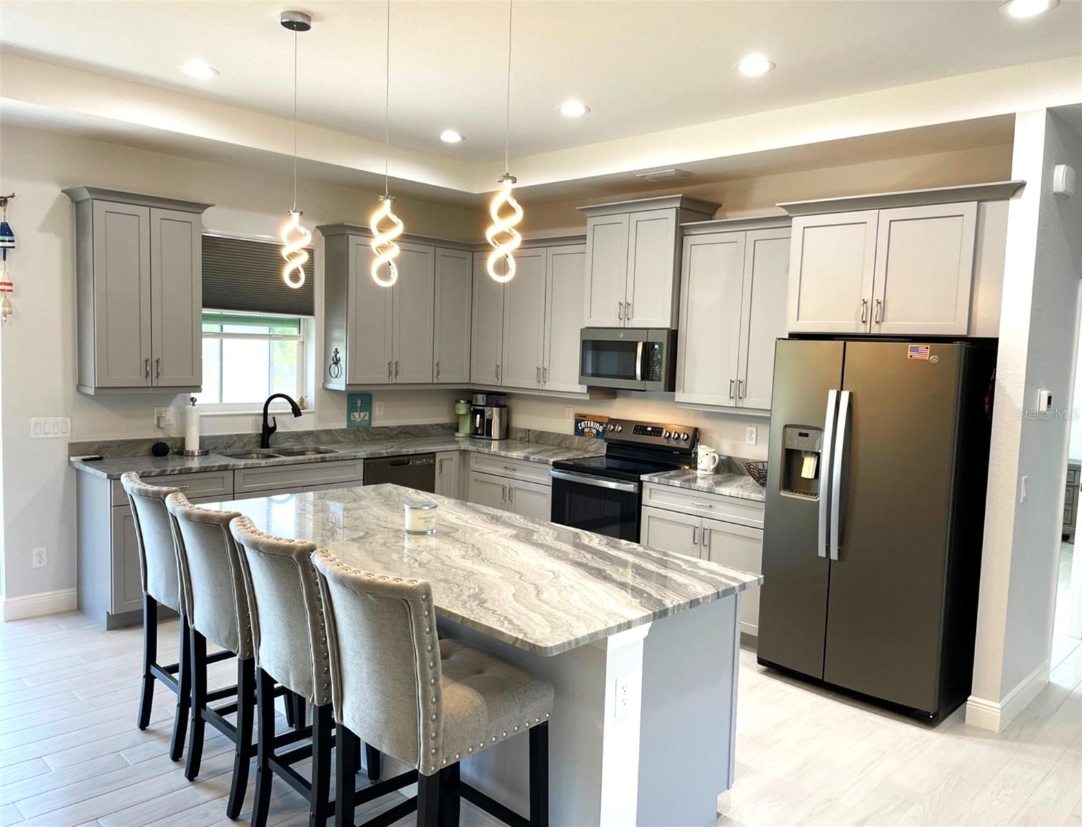 549 E TARPON BLVD NW, PORT CHARLOTTE, FL, 33952