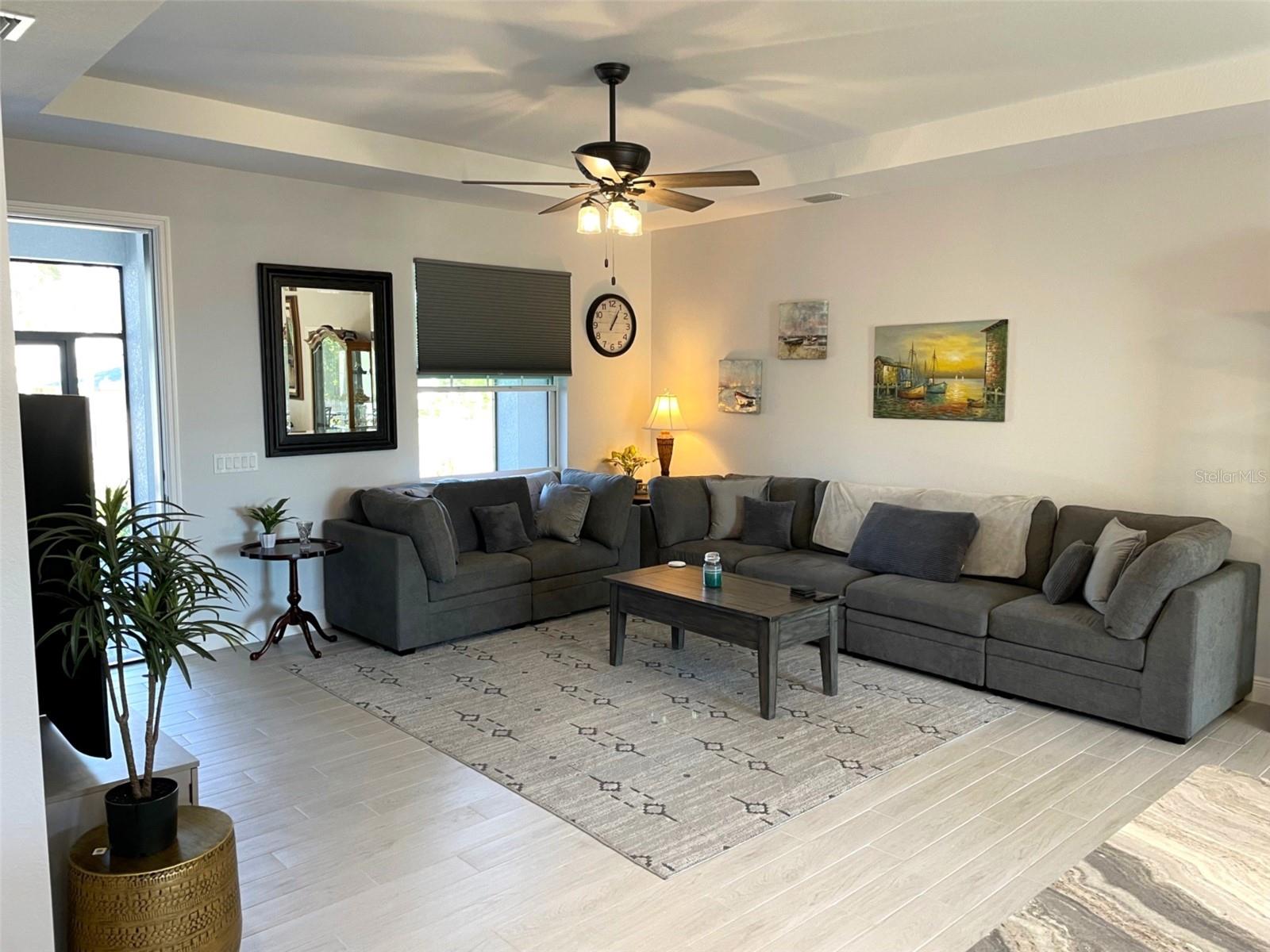 549 E TARPON BLVD NW, PORT CHARLOTTE, FL, 33952