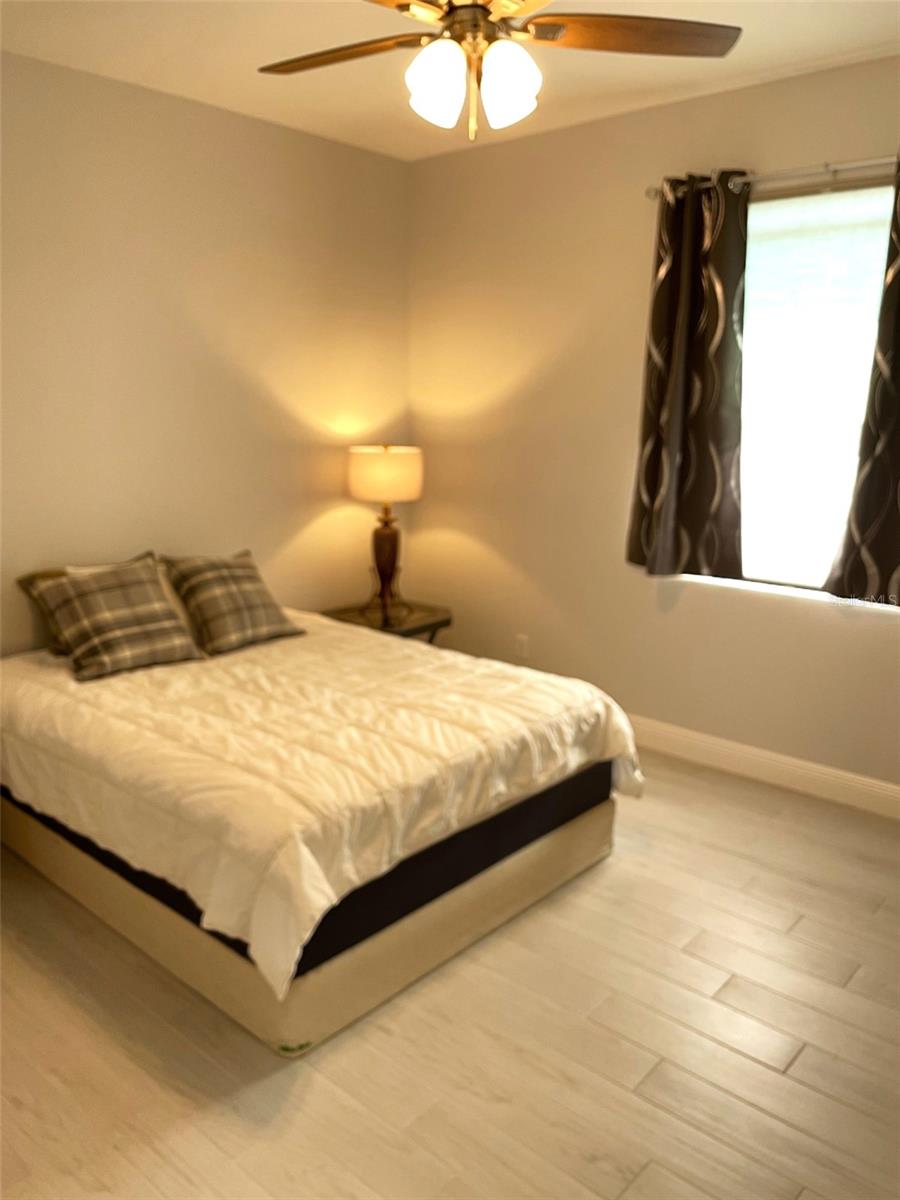 549 E TARPON BLVD NW, PORT CHARLOTTE, FL, 33952