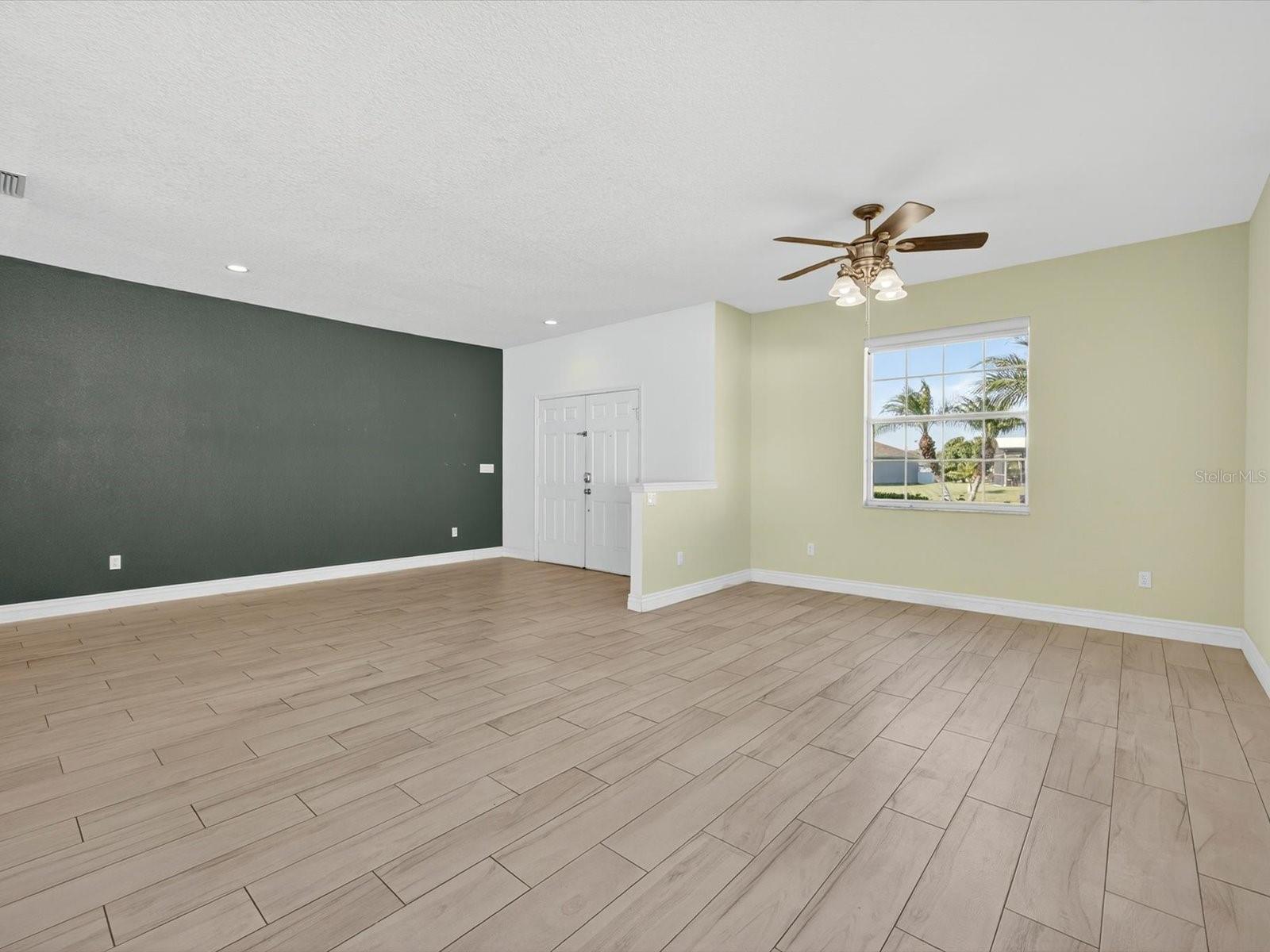 3585 MAPLE RIDGE LOOP, KISSIMMEE, FL, 34741