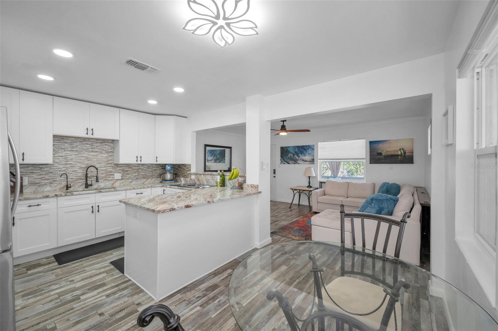 557 77TH AVE, ST PETE BEACH, FL, 33706