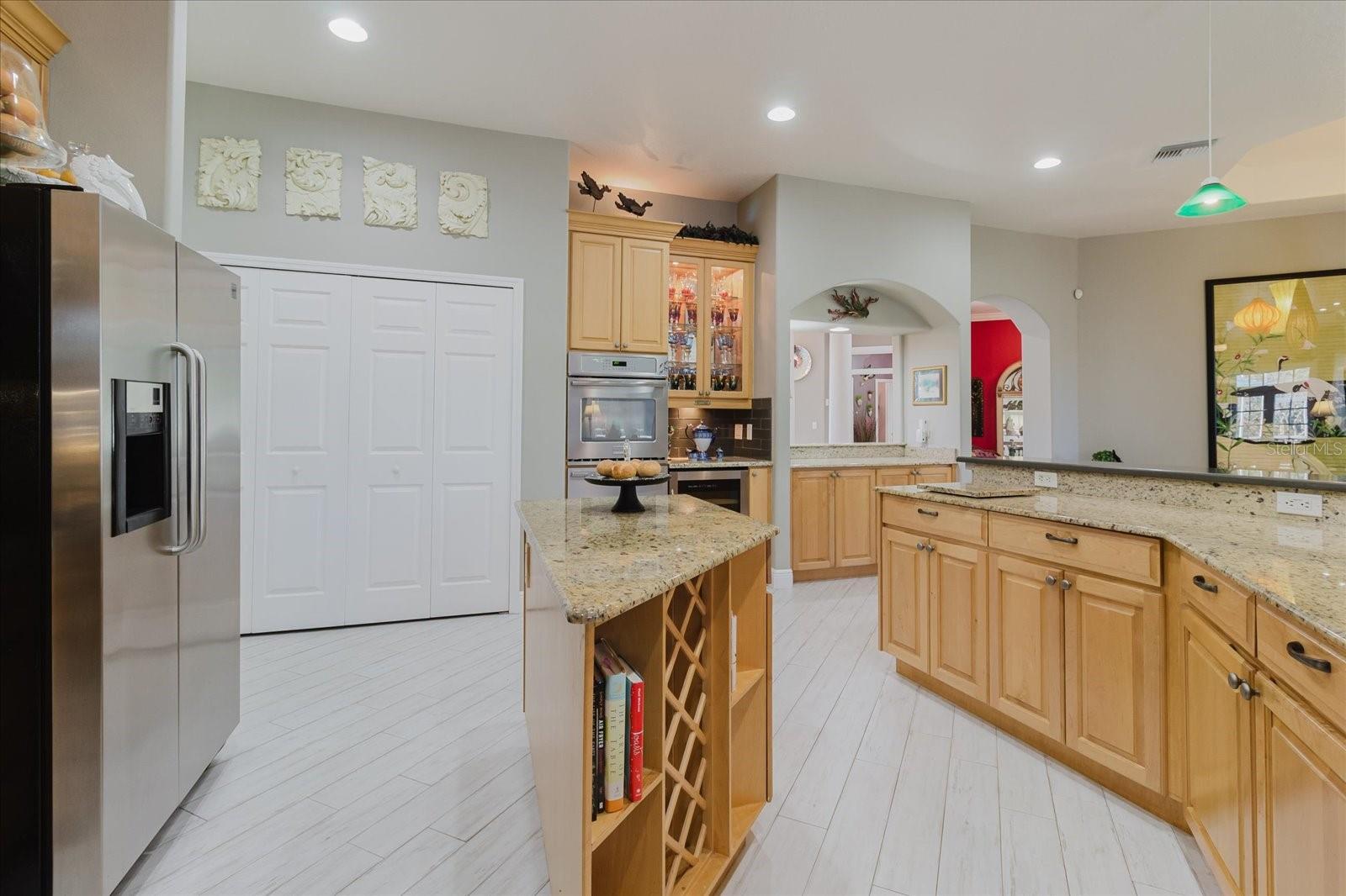 13510 WESTSHIRE DR, TAMPA, FL, 33618