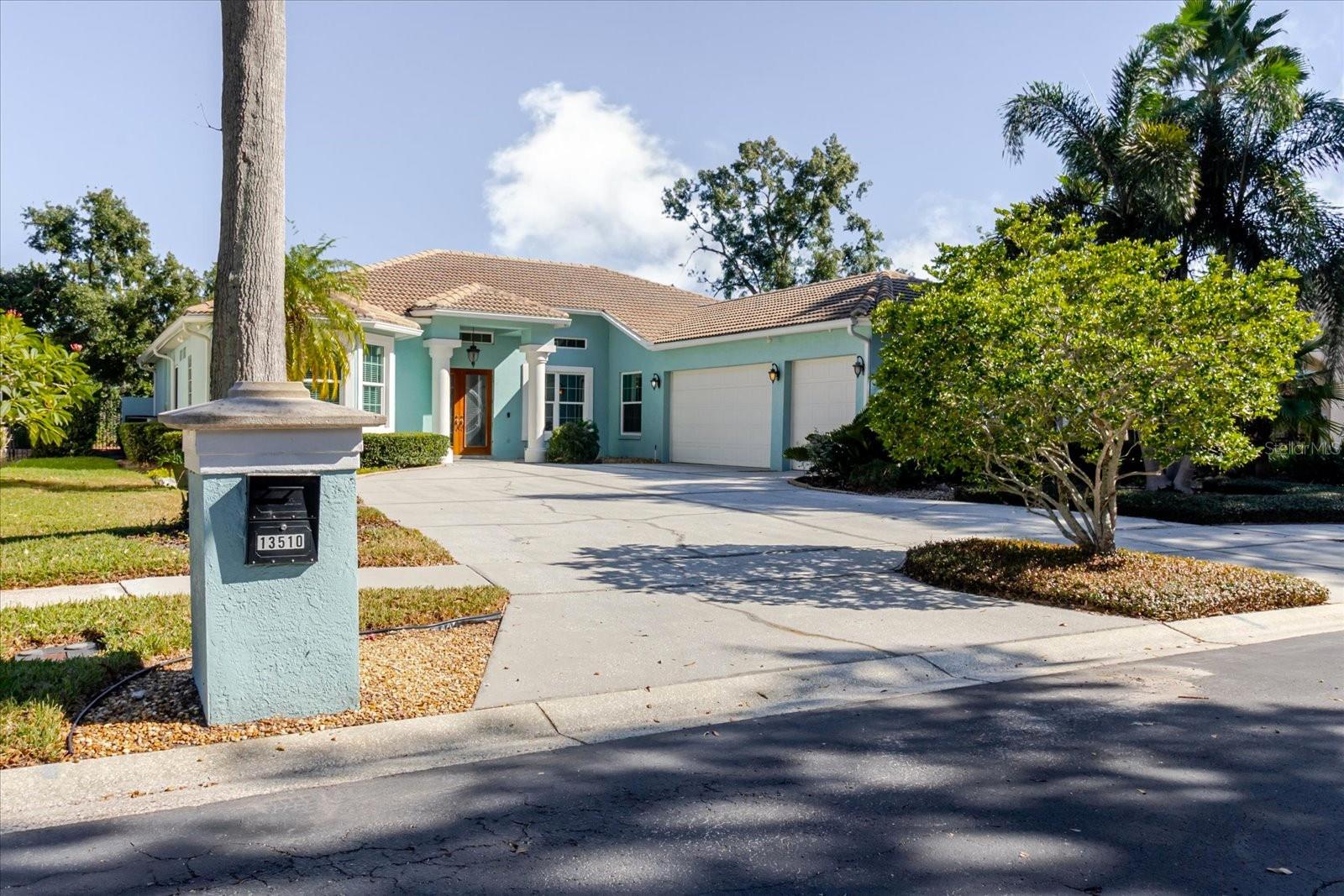 13510 WESTSHIRE DR, TAMPA, FL, 33618