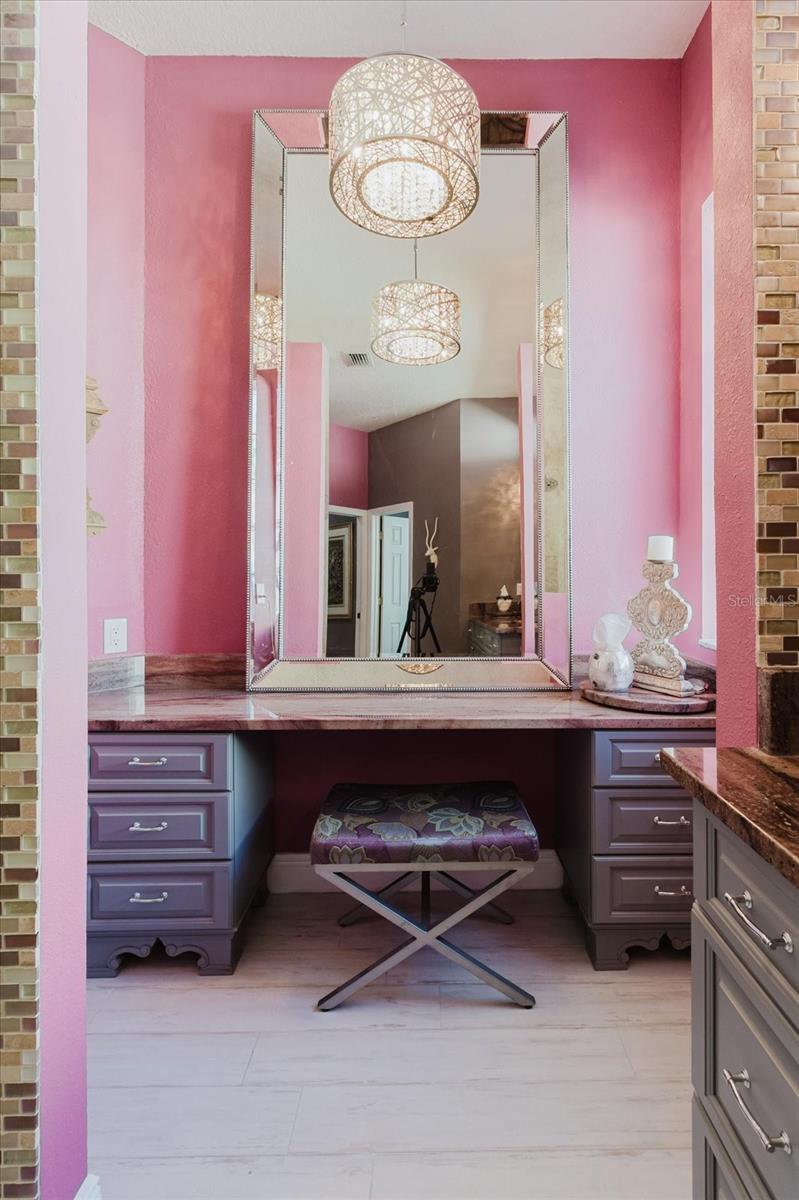 13510 WESTSHIRE DR, TAMPA, FL, 33618