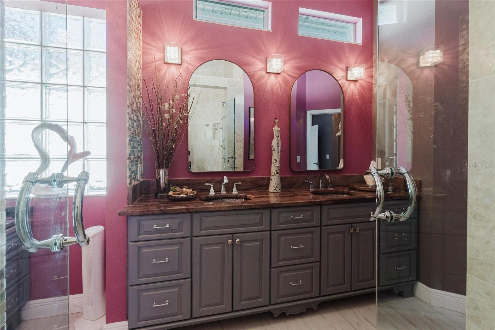 13510 WESTSHIRE DR, TAMPA, FL, 33618