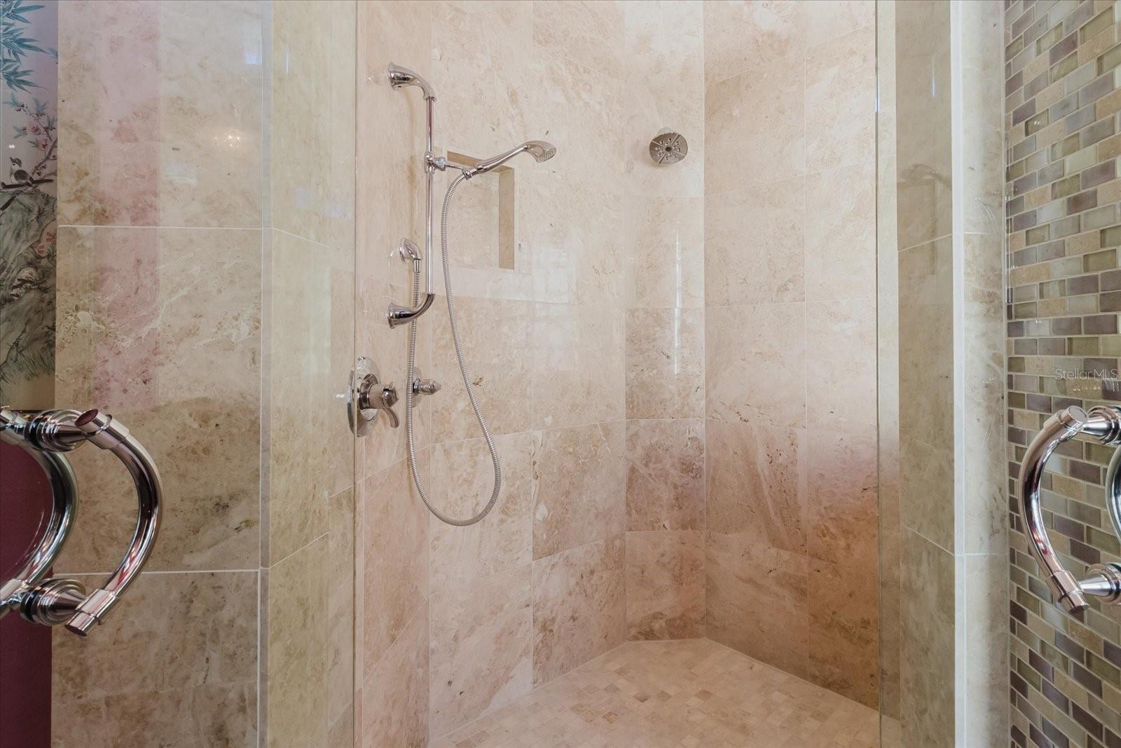 13510 WESTSHIRE DR, TAMPA, FL, 33618