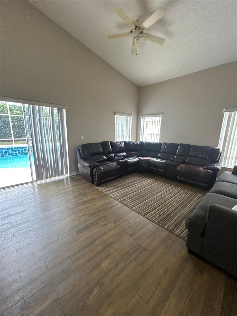 434 CASTLEMAIN CIR, DAVENPORT, FL, 33897