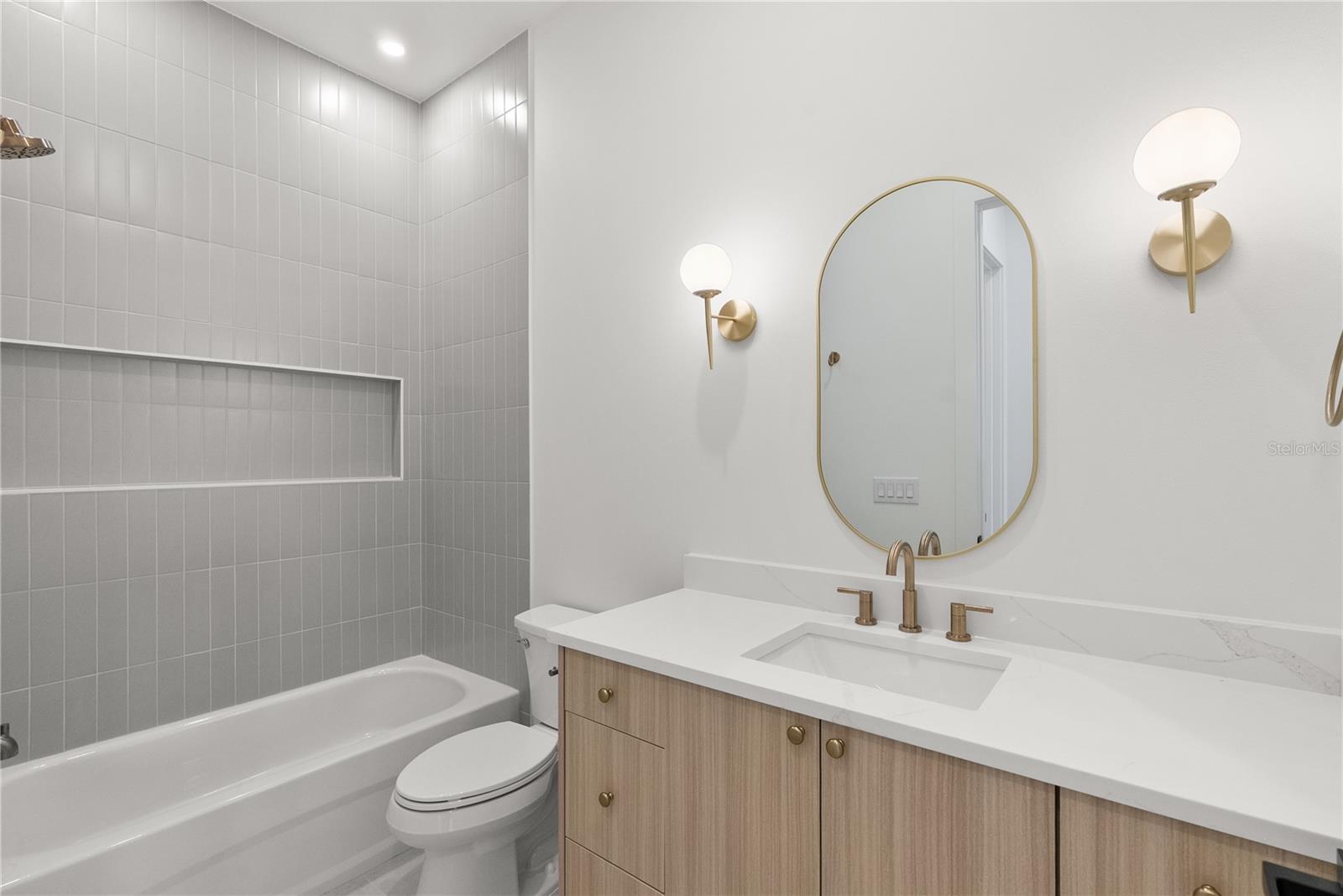 921 12TH ST N, ST PETERSBURG, FL, 33705