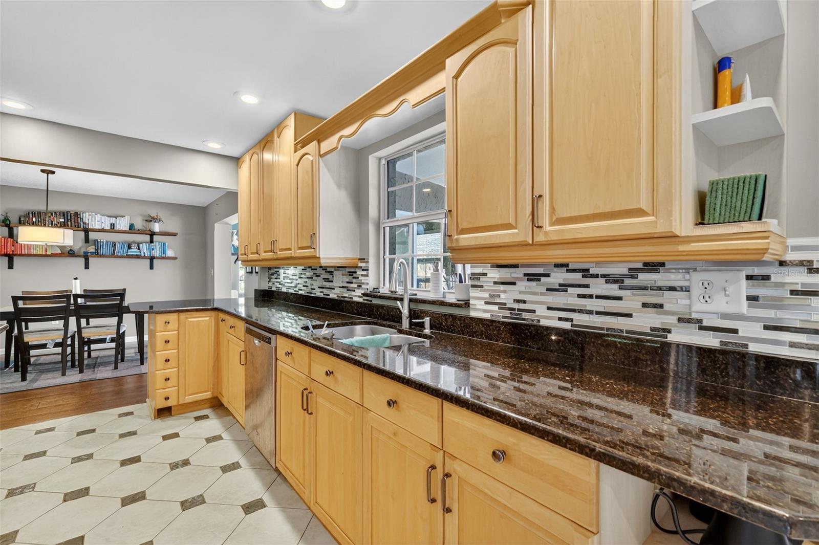 145 ESSEX DR, LONGWOOD, FL, 32779