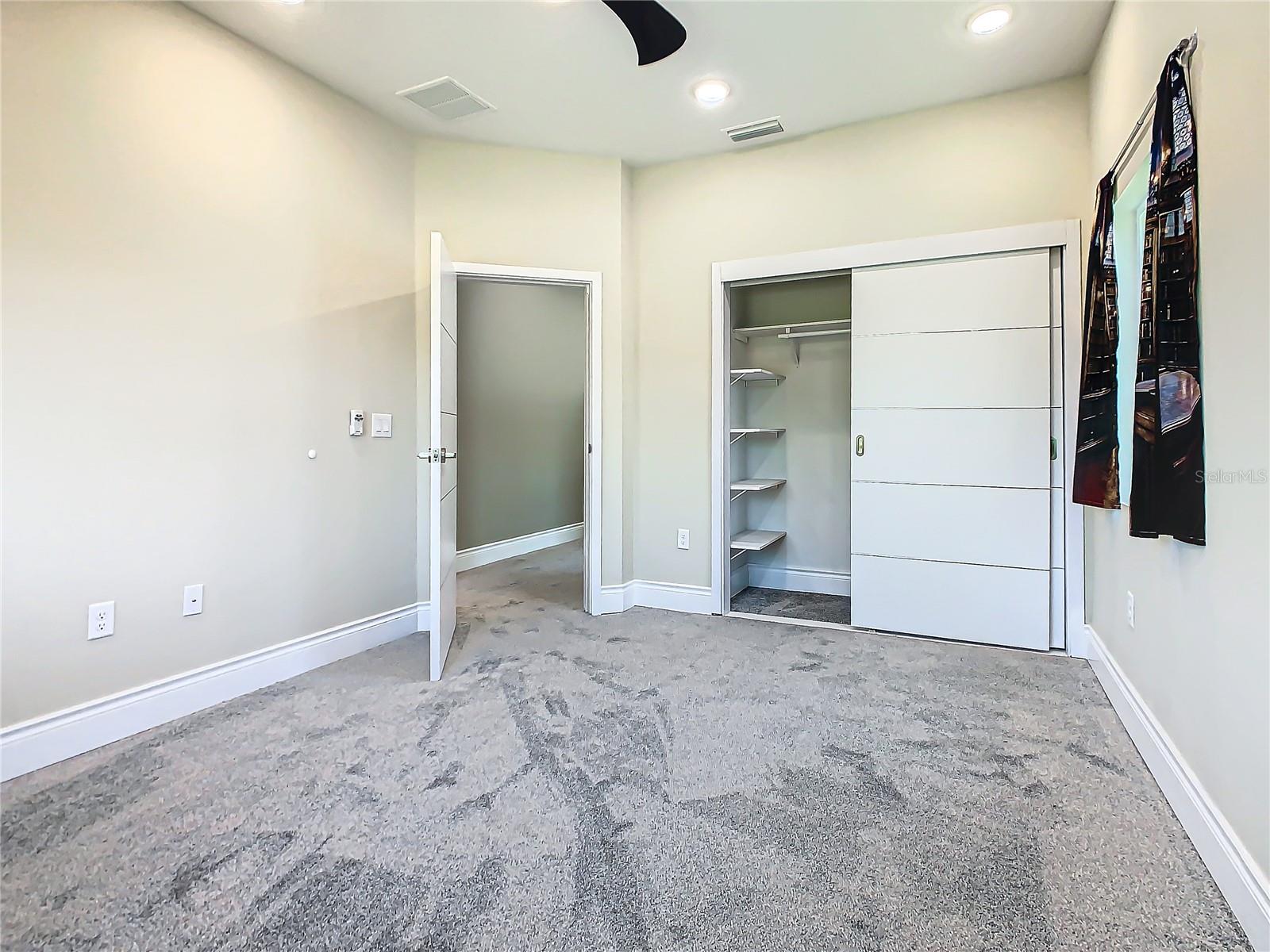 2000 GREENBRIAR TER, DAVENPORT, FL, 33837