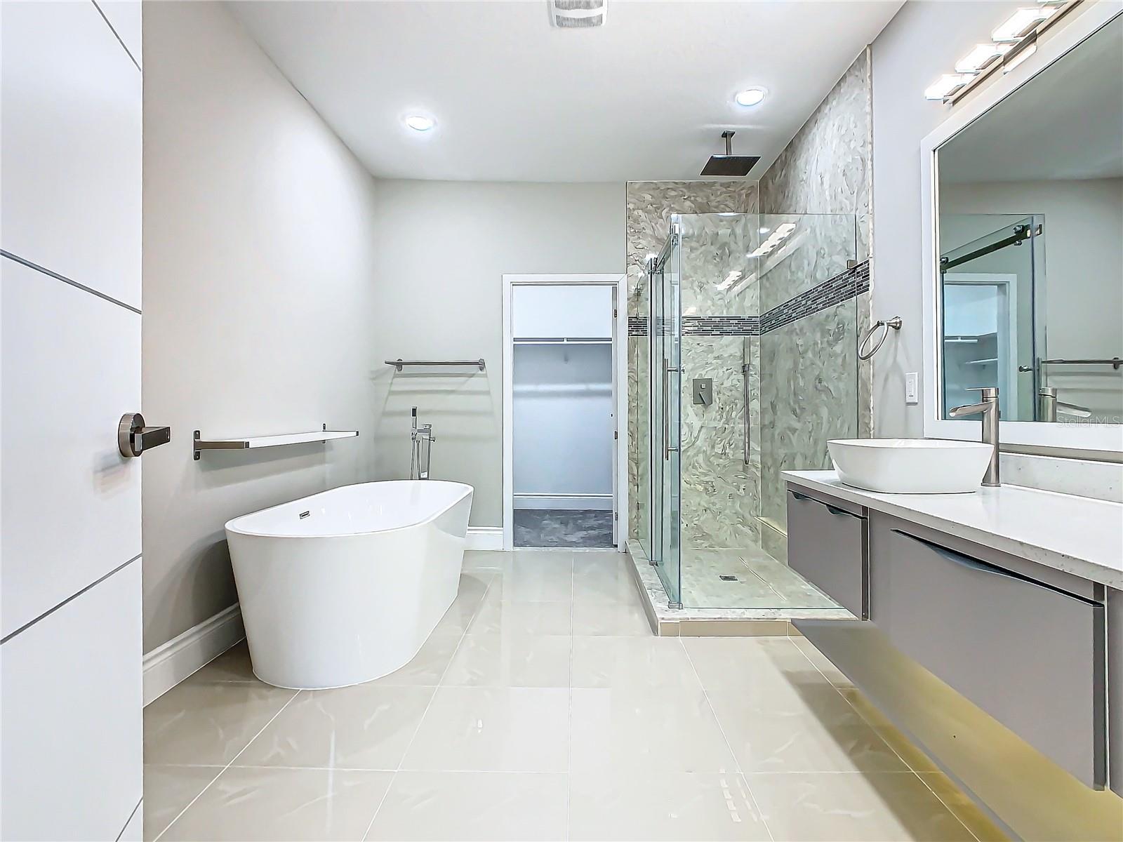 2000 GREENBRIAR TER, DAVENPORT, FL, 33837