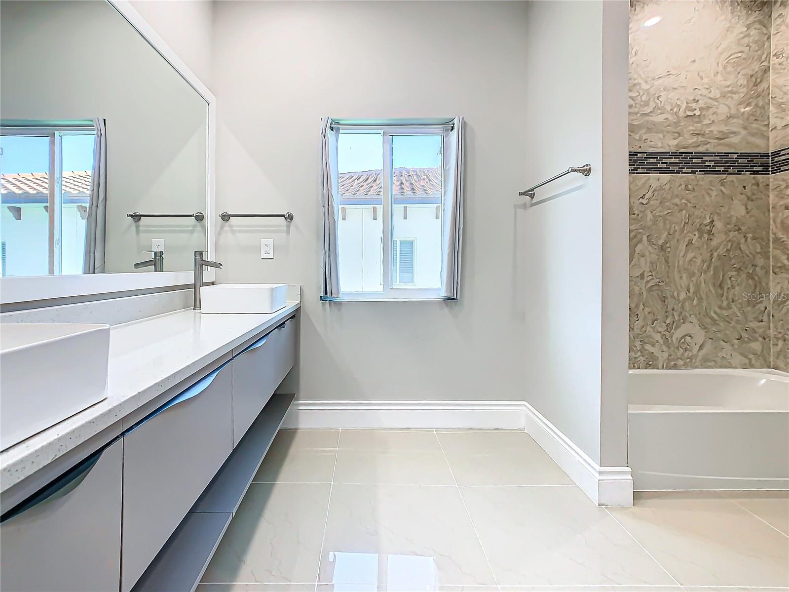 2000 GREENBRIAR TER, DAVENPORT, FL, 33837