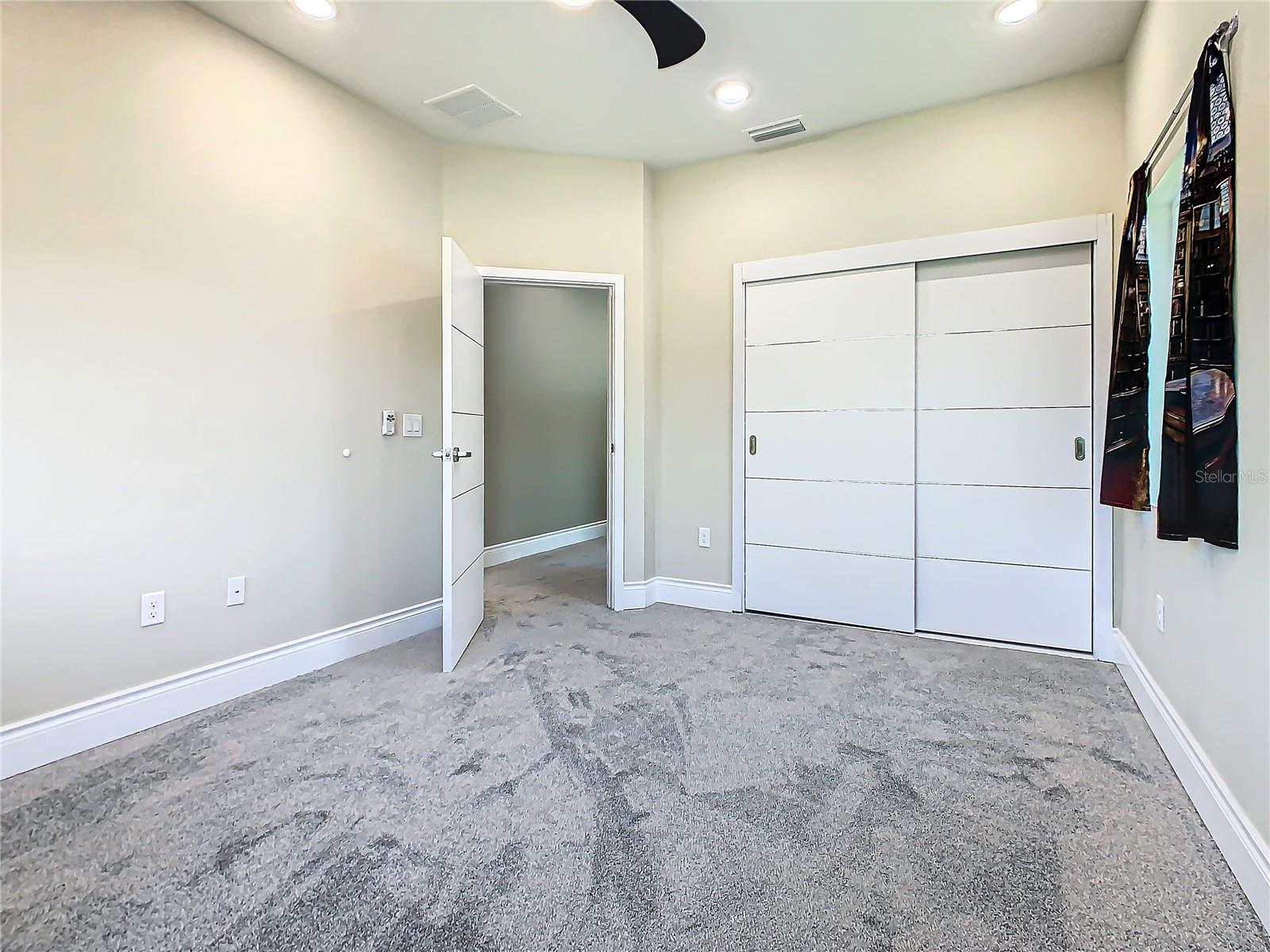 2000 GREENBRIAR TER, DAVENPORT, FL, 33837