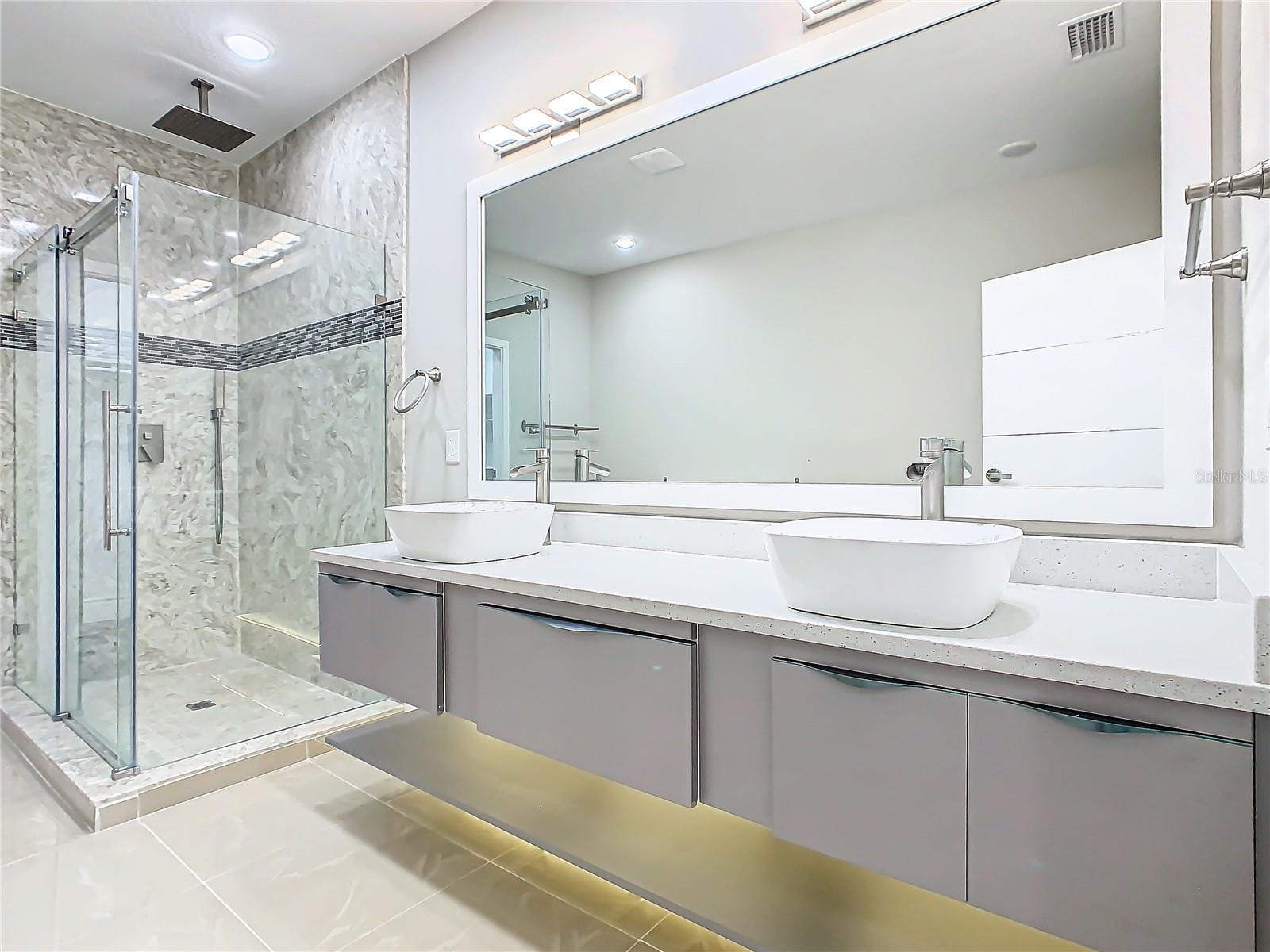 2000 GREENBRIAR TER, DAVENPORT, FL, 33837