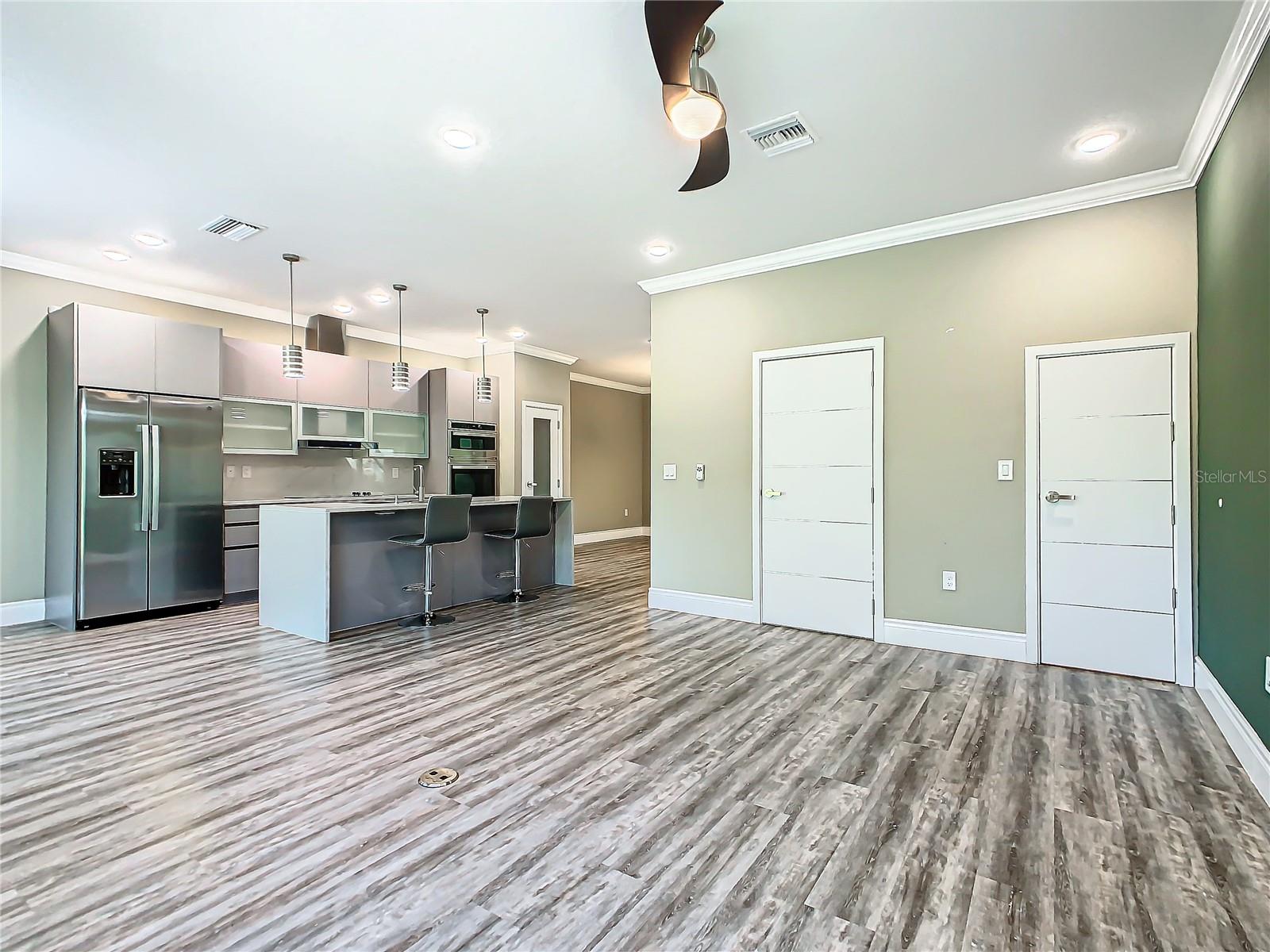 2000 GREENBRIAR TER, DAVENPORT, FL, 33837