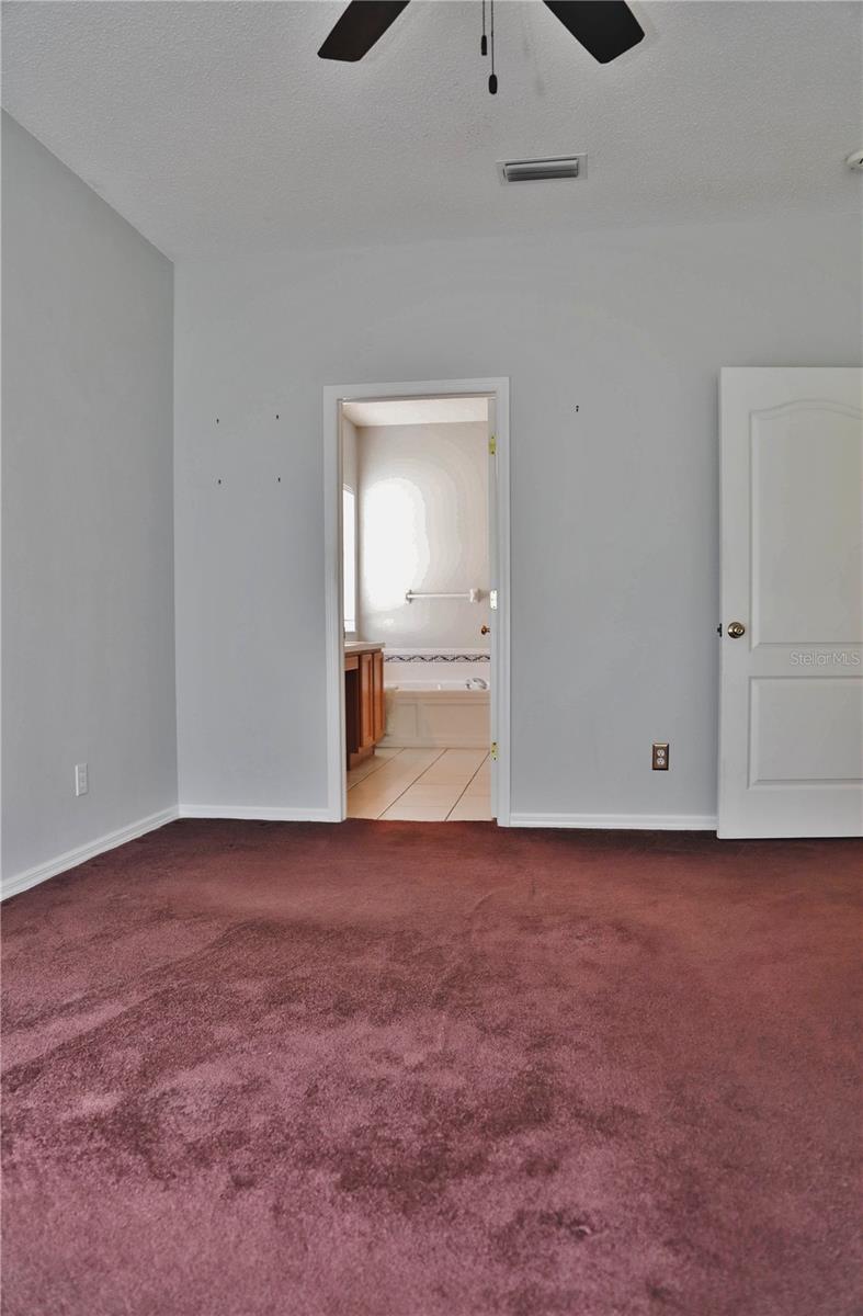 10224 GRANT CREEK DR, TAMPA, FL, 33647