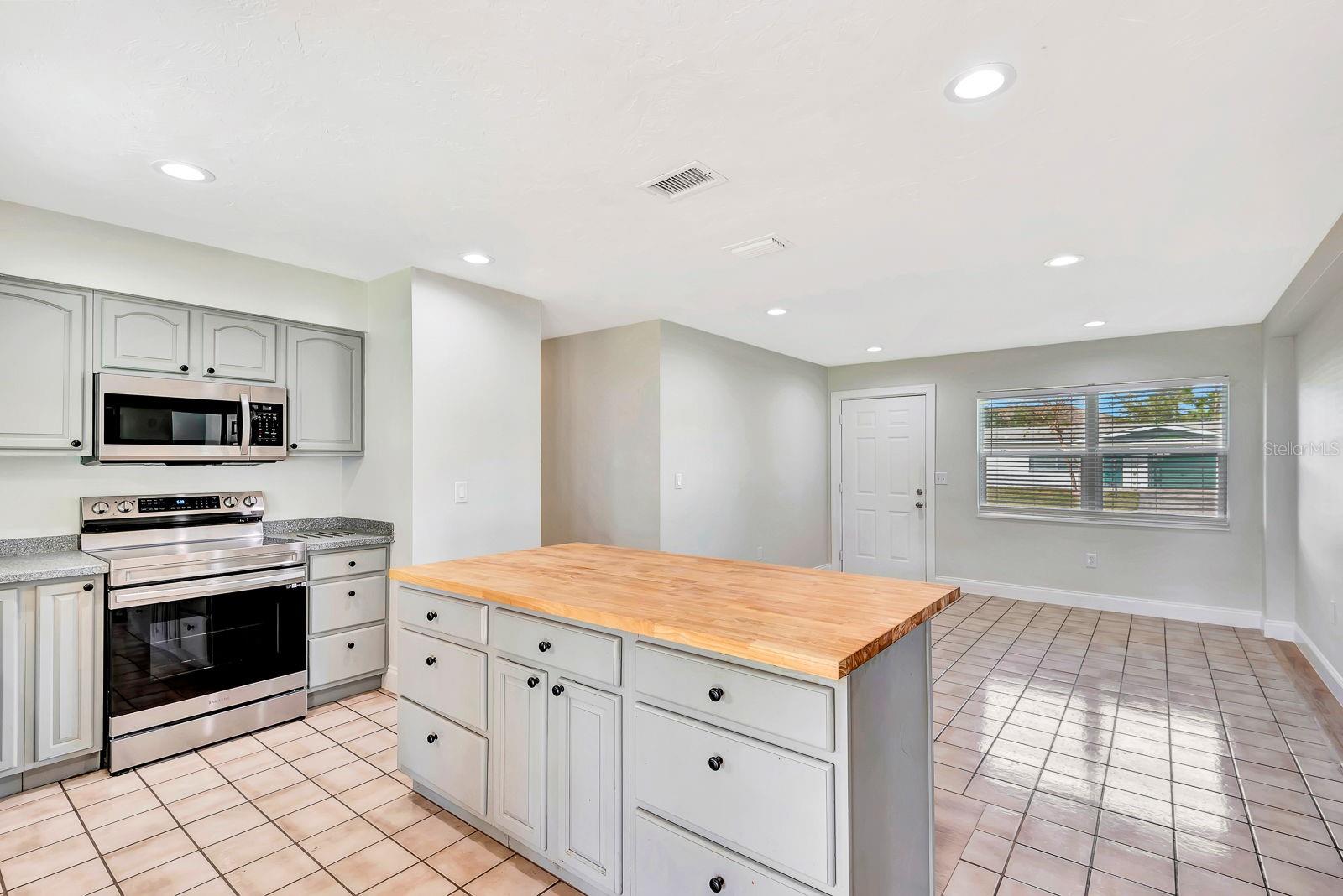 3612 46TH AVE DR W, BRADENTON, FL, 34210