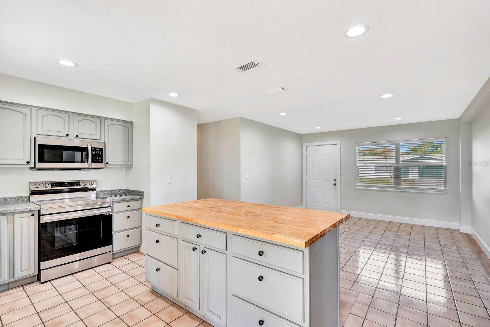 3612 46TH AVE DR W, BRADENTON, FL, 34210