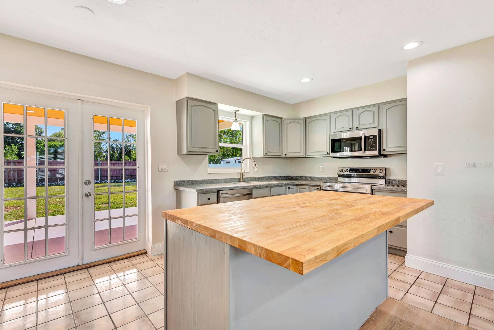 3612 46TH AVE DR W, BRADENTON, FL, 34210