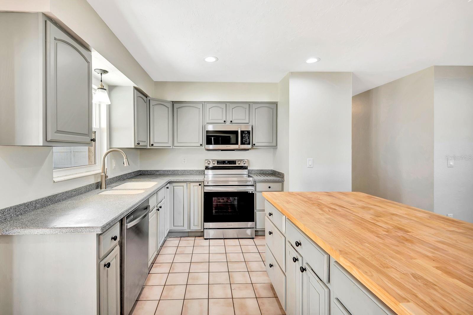 3612 46TH AVE DR W, BRADENTON, FL, 34210