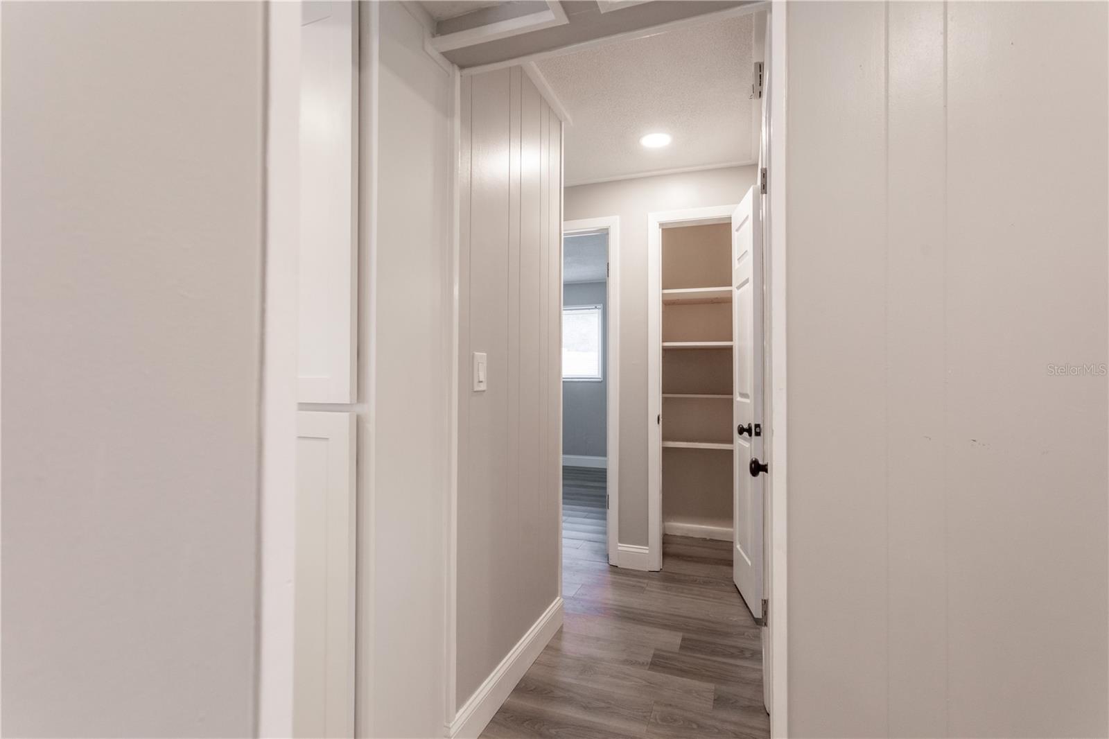 2021 VALLEY DR, DUNEDIN, FL, 34698