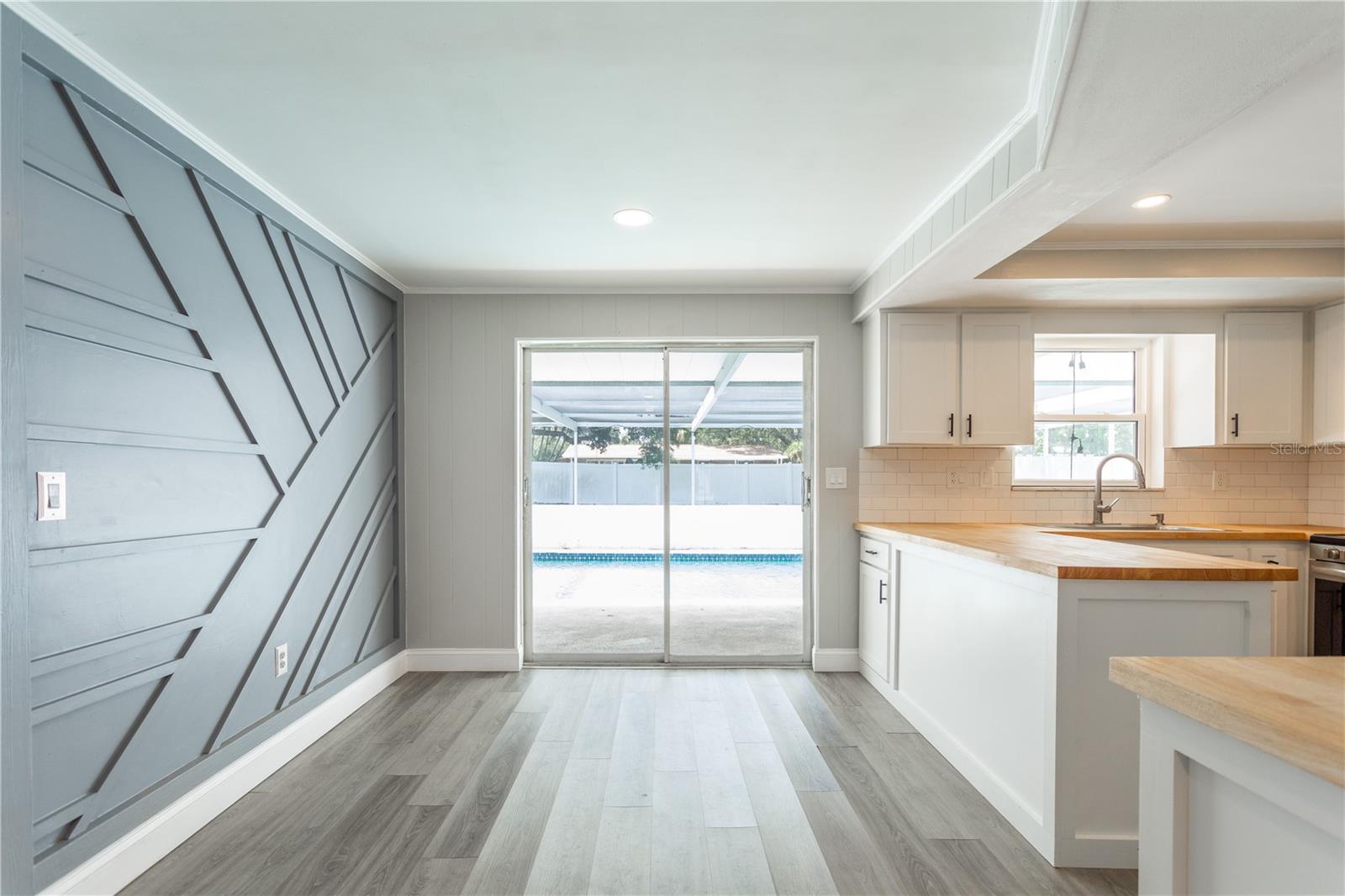 2021 VALLEY DR, DUNEDIN, FL, 34698