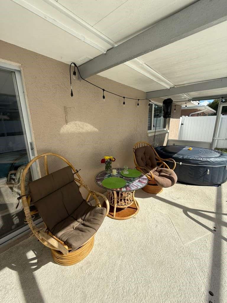 2021 VALLEY DR, DUNEDIN, FL, 34698