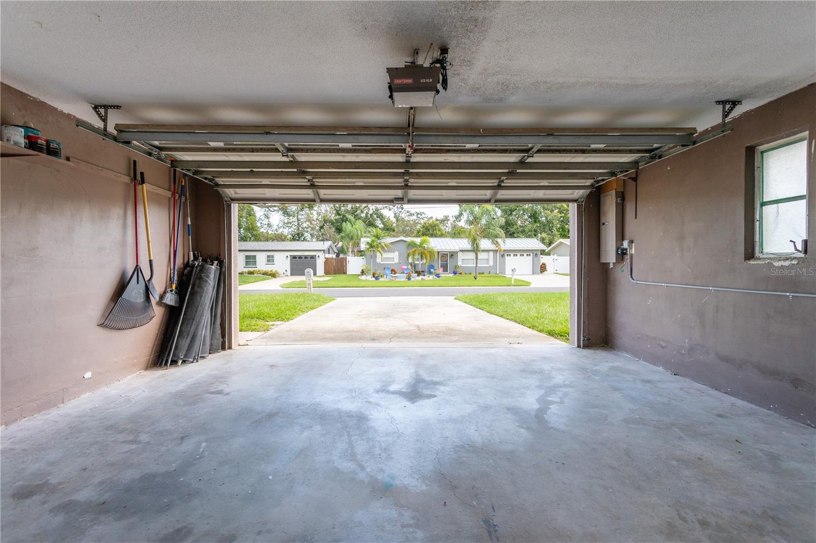 2021 VALLEY DR, DUNEDIN, FL, 34698