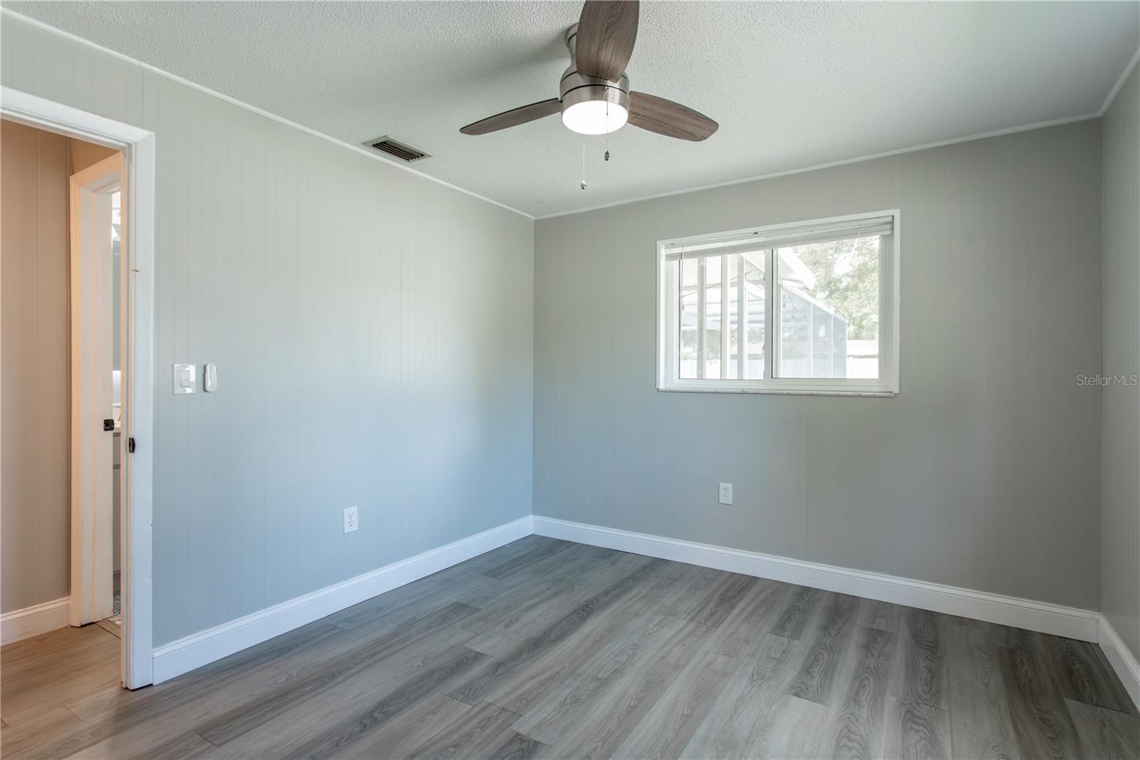 2021 VALLEY DR, DUNEDIN, FL, 34698