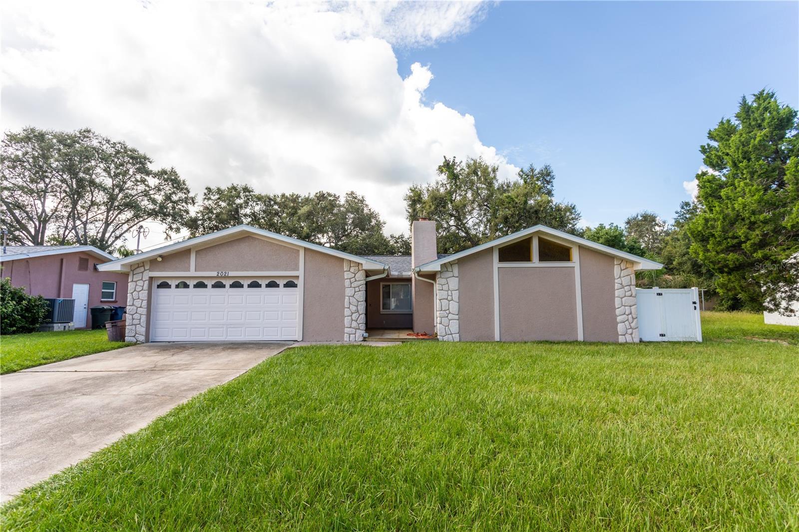 2021 VALLEY DR, DUNEDIN, FL, 34698