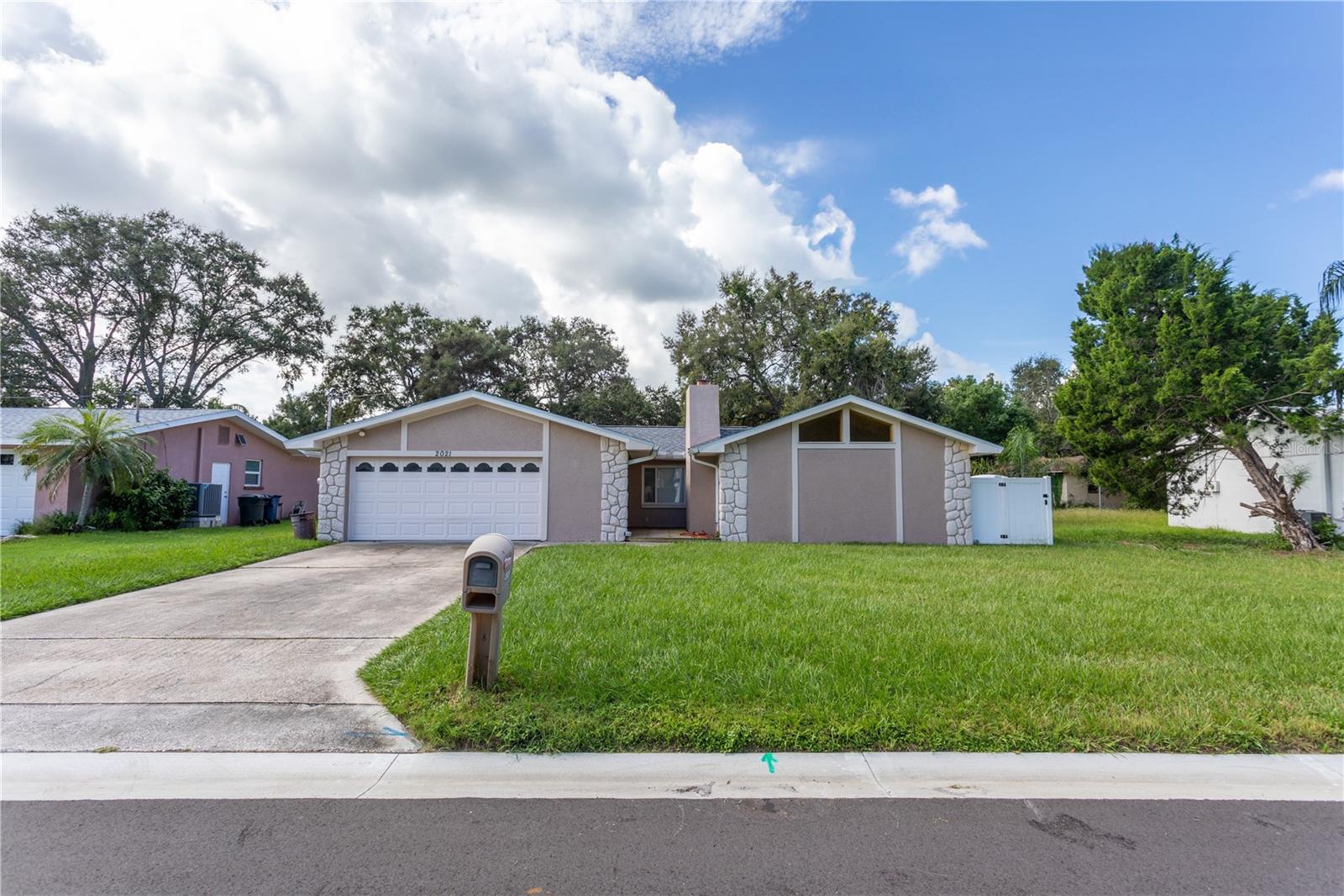 2021 VALLEY DR, DUNEDIN, FL, 34698