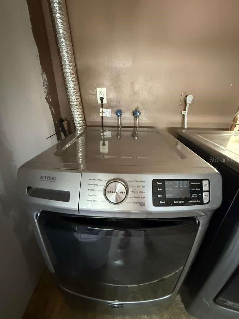 2021 VALLEY DR, DUNEDIN, FL, 34698