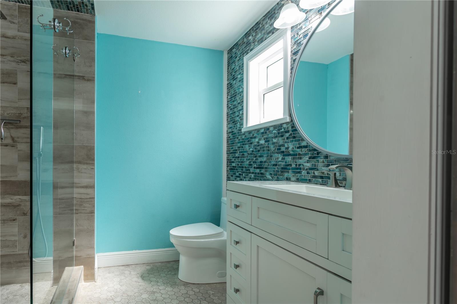 2021 VALLEY DR, DUNEDIN, FL, 34698