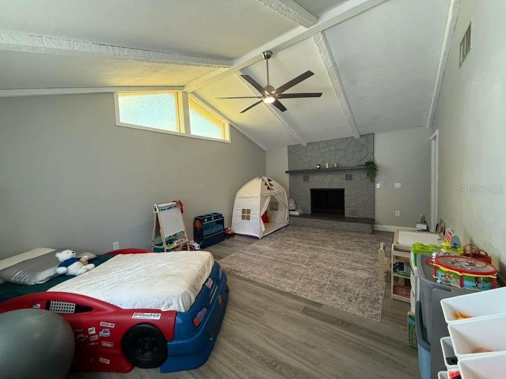 2021 VALLEY DR, DUNEDIN, FL, 34698